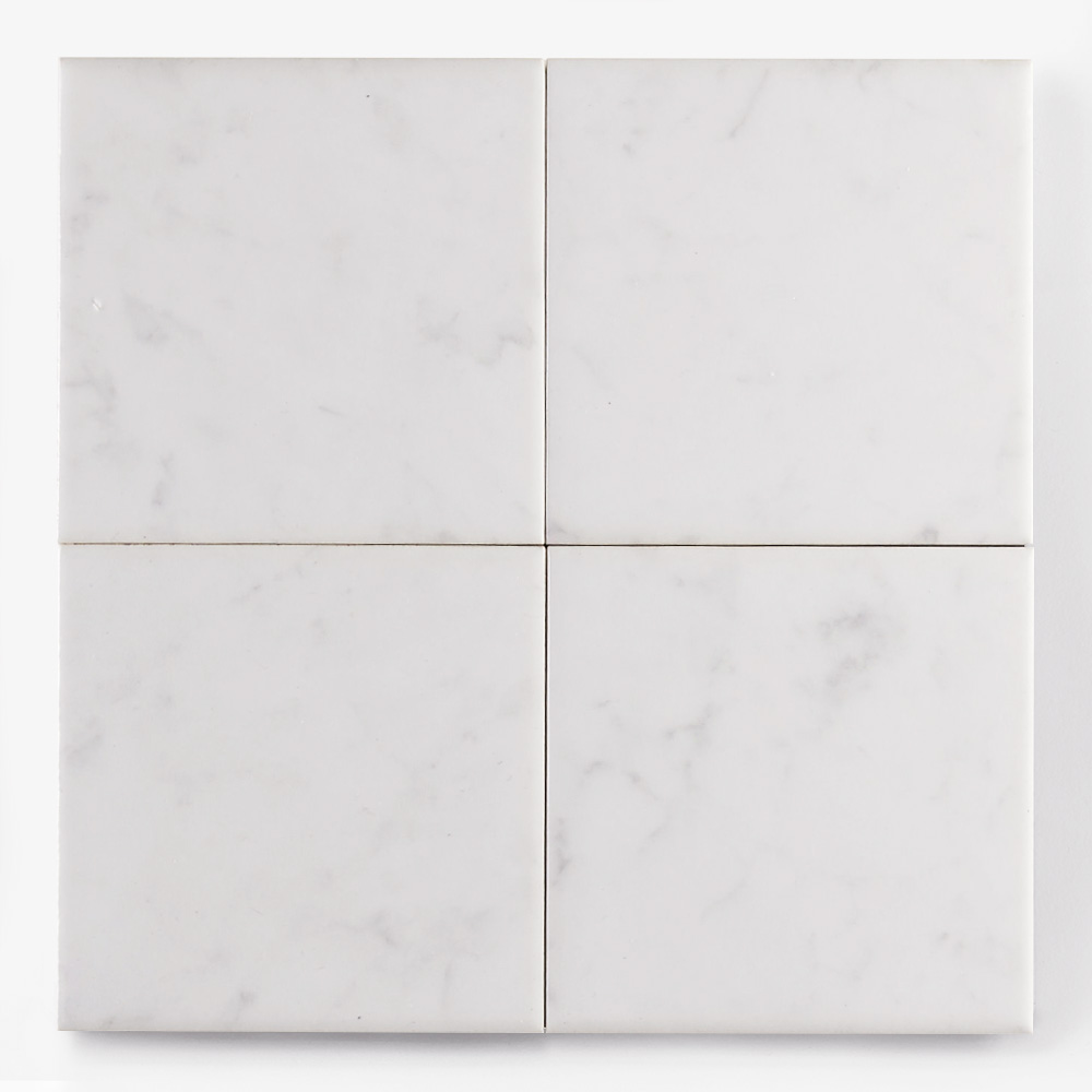 白色の石目調のプリントタイルです。壁タイルとしてご利用頂けます。8パターンの石目の組み合わせとなります。