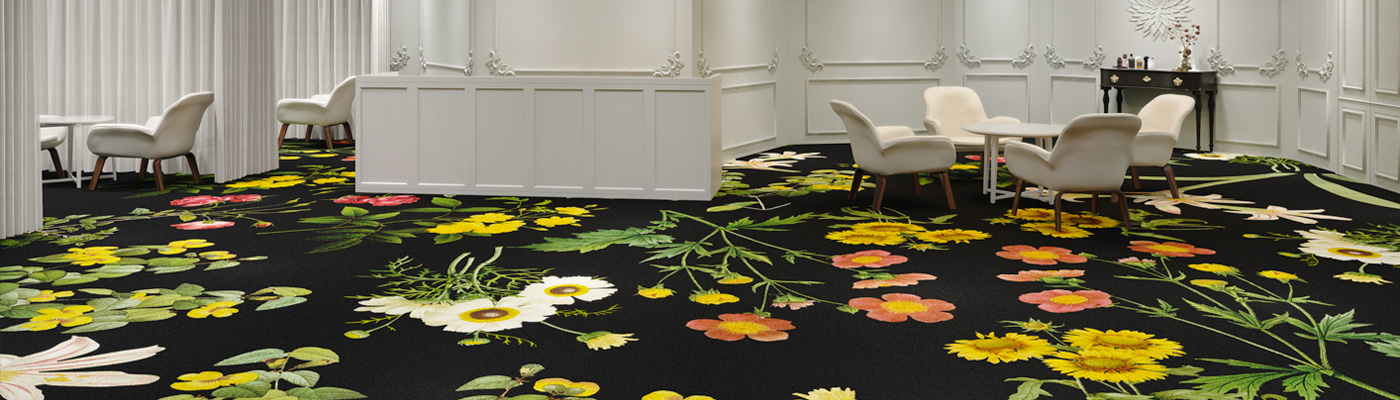 床全面のオリジナル柄もカーペットタイルカーペットで<br />新たな表現を